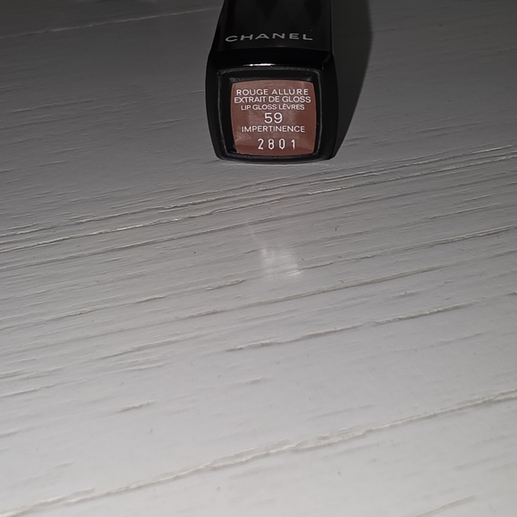 Chanel 🆕 lip gloss Extrait de Gloss Intense Lip Color Impertinence #59 - Picture 5 of 5
